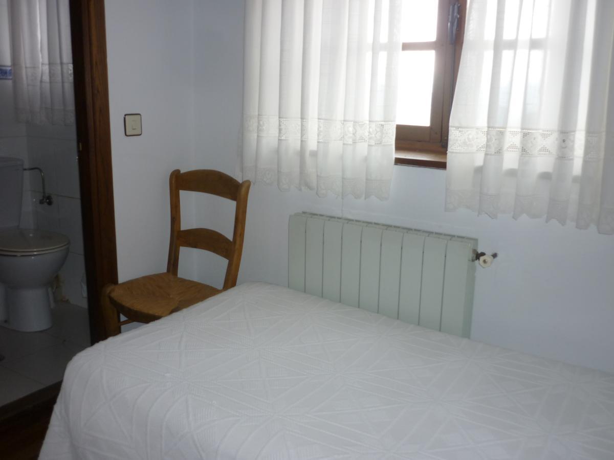 Posada Torcaz Cahecho Room photo